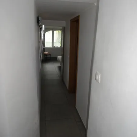 Rdc Avec Terrasse Privee * קסטלאנטה